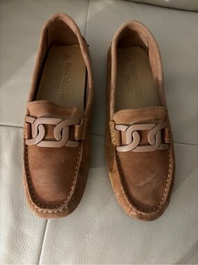 Piero Maserati Women’s Suede Loafers in Mauve Pink. Size 39